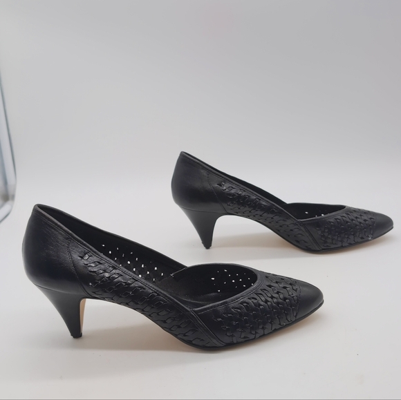 Vintage Cheryl Tiegs Sz 8.5 Black Leather Cut work Women's Heels - Picture 6 of 8